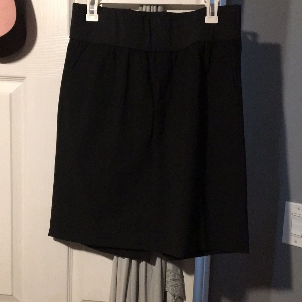 Black fitted maternity skirt